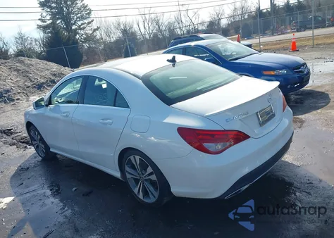 2019 Mercedes-Benz Cla 250 4Matic z USA, uszkodzony, nr VIN WDDSJ4GB1KN723646